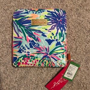 Lilly Pulitzer Getaway Packable Tote -Beckon Blue
